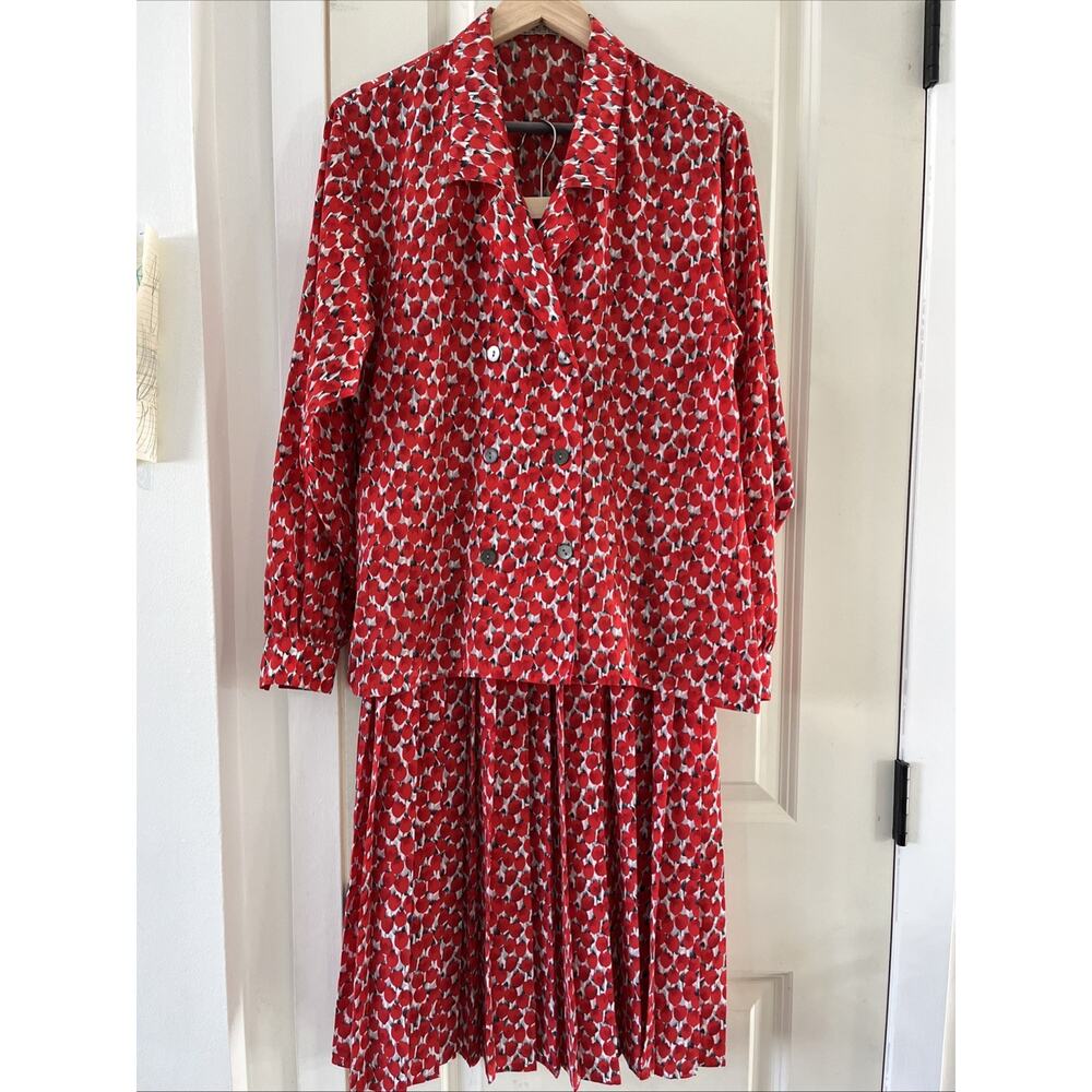Vintage Jaeger Great Britain Sz10 Blouse and Pleated Skirt Set Red Tulips